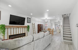 909 E ORANGE STREET, LANCASTER, PA 17602