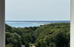 29 Sheppard Road, Sagamore Beach, MA 02562
