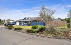 679 KINGWOOD ST, Florence, OR 97439
