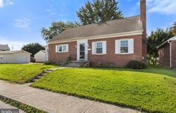 802 W MIDDLE STREET, HANOVER, PA 17331