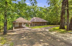 500 E Dewey Camp Drive, Florence, MS 39073
