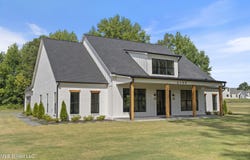 5199 Brook Ln, Hernando, MS 38632