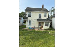 1244 Gomber Avenue, Cambridge, OH 43725