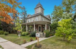 402 E Cayuga Street, Bellaire, MI 49615