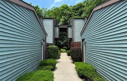508 W Rockwell Street, Fenton, MI 48430