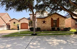 6415 Vintage Lake Drive, Arlington, TX 76016