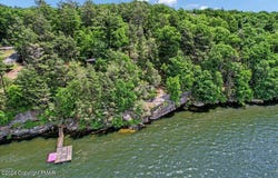 108 Cabels Crossing, Tafton, PA 18464