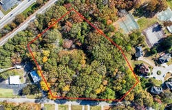 947 Sheppard, Stone Mountain, GA 30083