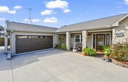 3041 Longbend Road, Galena, MO 65656
