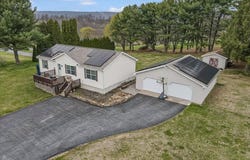 3954 Cedar Drive, Walnutport, PA 18088