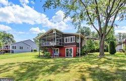 813 HERITAGE DRIVE, GETTYSBURG, PA 17325