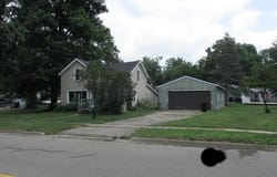204 N Sherwood Avenue, Plainwell, MI 49080