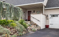 408 S 10th St, Selah, WA 98942