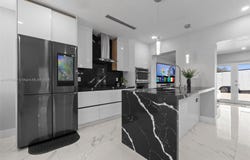 9025 SW 56th St, Miami, FL 33165