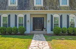 420 Golfview Drive, Blue Springs, MO 64014