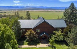 1881 Brophy Rd, Eagle Point, OR 97524