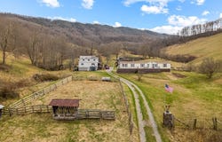 568 Round Bottom Dr., Narrows, VA 24124