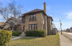 2704 N 46th St, Milwaukee, WI 53210