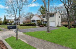 101 Grissom Way, Hauppauge, NY 11788