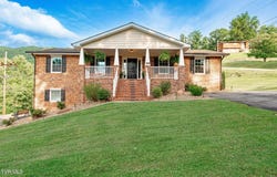 446 Harry Fry Drive, Gate City, VA 24251