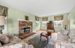 279 Central St, East Bridgewater, MA 02333