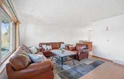 1002 E Ridgeway Avenue, Waterloo, IA 50702