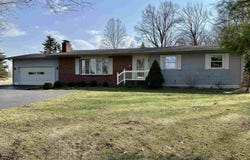 10598 N 500 E Road, Syracuse, IN 46567