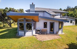 88675 WHITING LN, Bandon, OR 97411