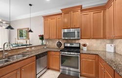 6099 NW Helmsdale Way, Port Saint Lucie, FL 34983