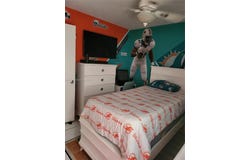 6771 NW 199th Ter, Hialeah, FL 33015