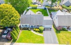 25 Lake Ave, Woodbridge Twp., NJ 07067-1322