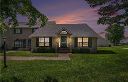 113 Stonebridge Lane, Smithville, MO 64089