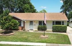 720 Suffolk Place, Streamwood, IL 60107