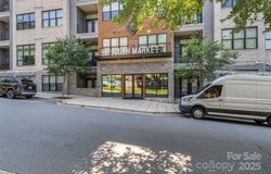 55 S Market Street, Asheville, NC 28801