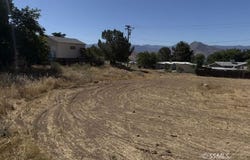 Pine St, Wofford Heights, CA 93285