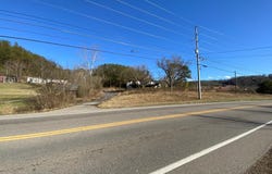 3045 Birds Creek Road, Sevierville, TN 37876