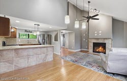 612 Mountain View Way, Bushkill, PA 18324