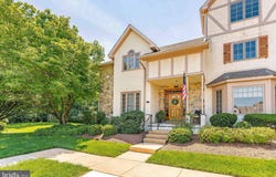 210 CAMBRIDGE CHASE, EXTON, PA 19341