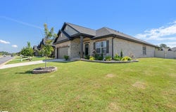 2 Woodcross Drive, Simpsonville, SC 29681