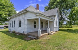 8527 W Farm Rd 76, Willard, MO 65781