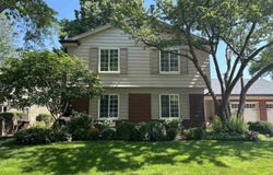 580 N Brys, Grosse Pointe Woods, MI 48236