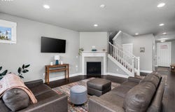 11620 NW 2ND CT, Vancouver, WA 98685