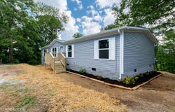 200 Burnett Lane, Oneida, TN 37841