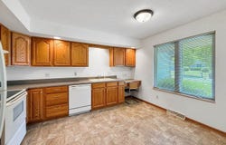 3154 Sandy Pointe Drive, Freeport, IL 61032
