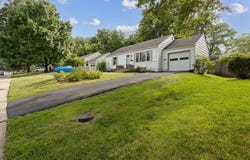 7820 Juniper Street, Prairie Village, KS 66208