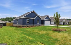 210 Hampton Chase, Perry, GA 31069
