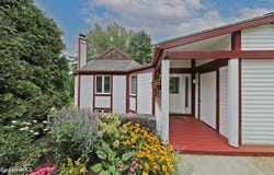 19 Hawthorne Rd, Stockbridge, MA 01262