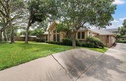 800 Wooded Crest Drive, Woodway, TX 76712