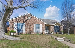 824 Bailey Drive, Cedar Hill, TX 75104