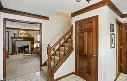 380 Raintree Drive, Zionsville, IN 46077